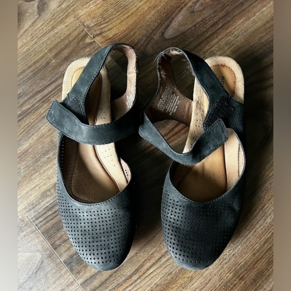 Rockport Shoes - Rockport Shoes Cobb Hill Judson Sling Shoe Style# 100106 with Velcro strap 9.5